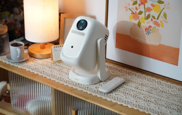 五一宅家用大眼橙C2 Air高亮版让快乐加倍pg电子模拟器试玩2025家用投影仪推荐：(图3)