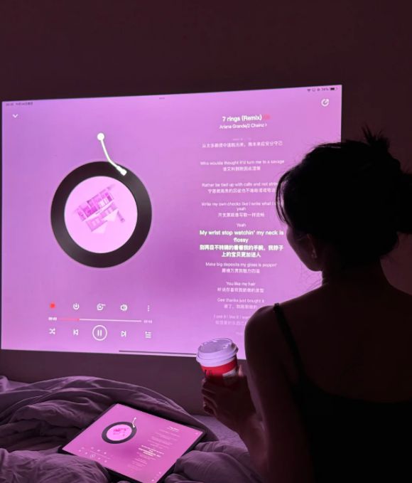 五一宅家用大眼橙C2 Air高亮版让快乐加倍pg电子模拟器试玩2025家用投影仪