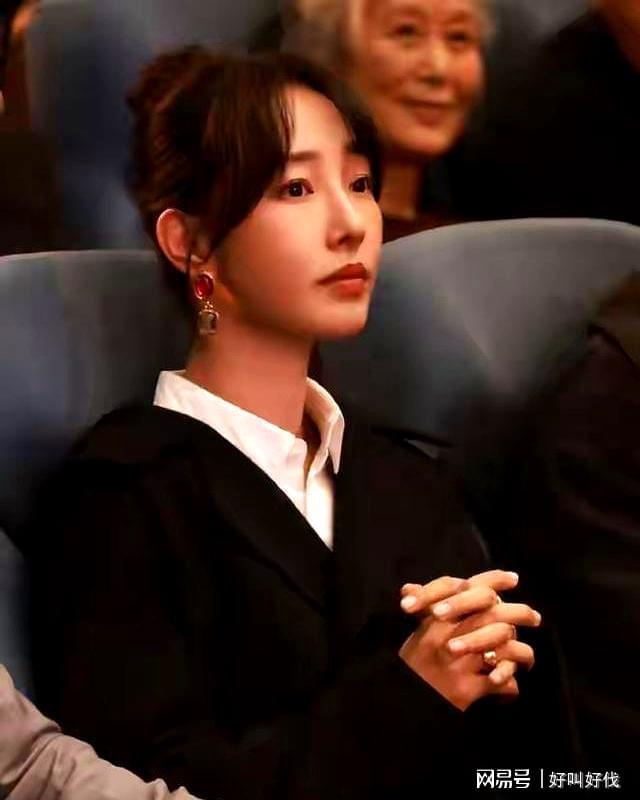 的她把过气女明星的惨体现的淋漓尽致pg电子首页大破防!这一次41岁(图7) 的她把过气女明星的惨体现的淋漓尽致pg电子首页大破防!这一次41岁(图7)